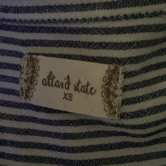 Altar’d Blue Striped Linen Blend Short Sleeve Raw Hem Button Down Blouse Size XS - Picture 5 of 6